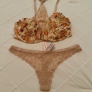 Victoria's Secret Floral Lace Bra and Panty Set - Beige